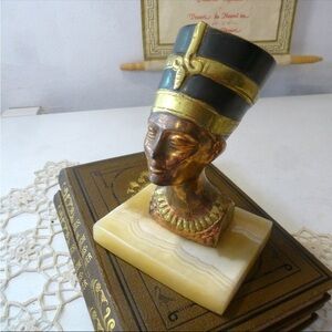 Pharao Queen Egyptian Nefertiti Copper Bust Statue Paperweight Bookend